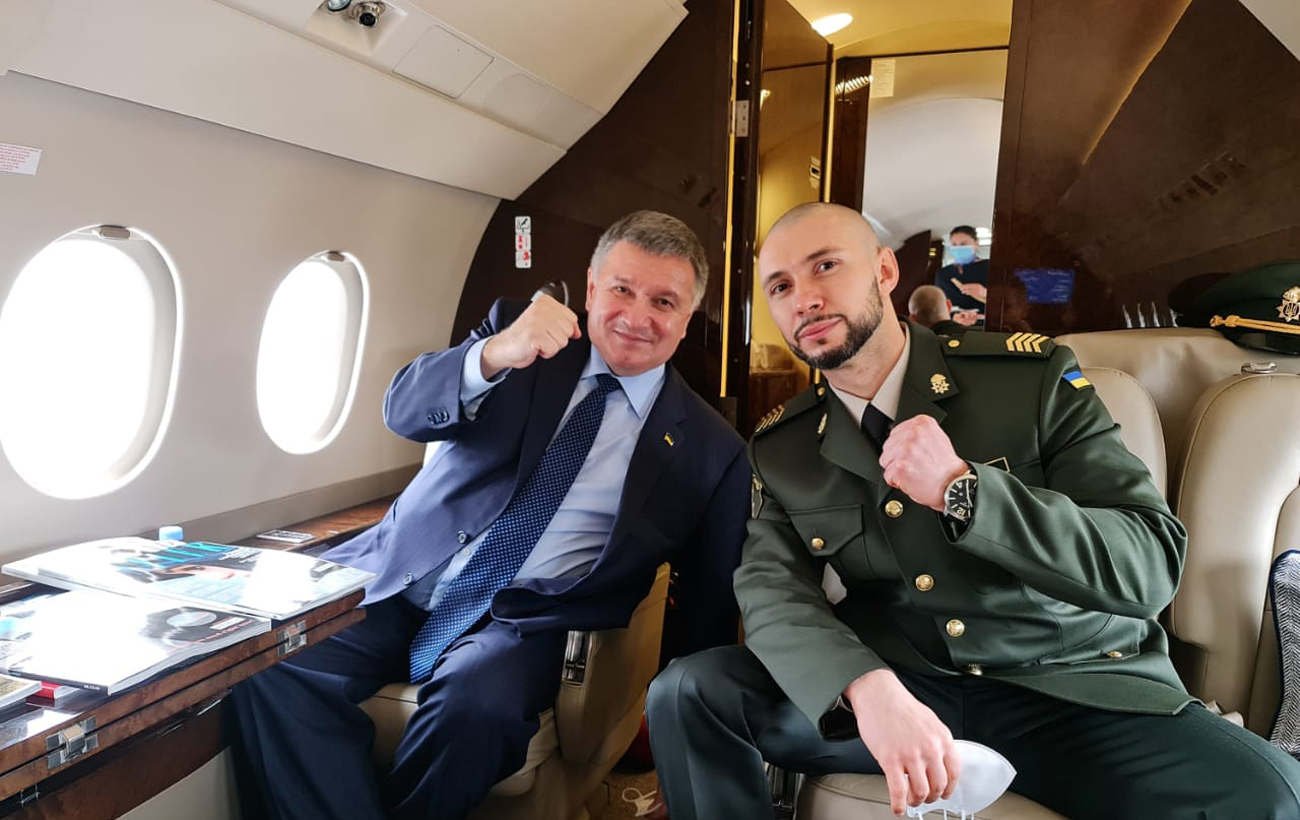 Марків летить в Київ: з'явилися яскраві фото